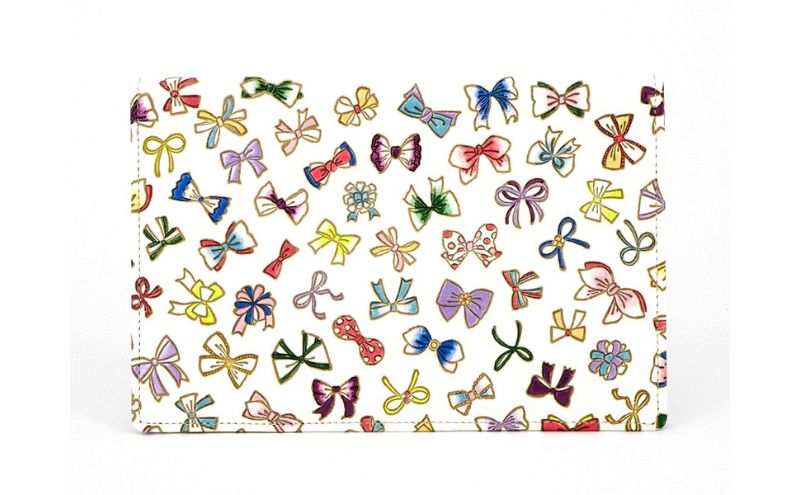 【ふるさと納税】ケース パーソナルホルダー プチリボン 文庫屋大関 ポーチ 通帳ケース 通帳入れ カードケース パスケース 通帳 お薬手帳 収納 収納ポーチ 保管ケース 本革 革 皮革 雑貨 おしゃれ 日本製 東京　お届け：発送可能時期より順次配送 サムネイル2