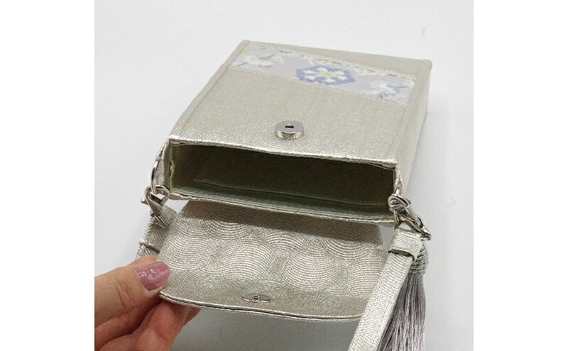 【ふるさと納税】ポーチ 珠陽工芸スマホポーチ 正絹風景 スマホポーチ スマホケース 小物入れ カードケース ポケット付き 刺繍 刺しゅう ファッション 雑貨 東京 サムネイル3