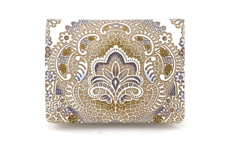 【ふるさと納税】【文庫屋大関】箱まち小銭入れ アンティークレース〈ビオラ〉【皮革工芸品】 革製品 工芸品 民芸品 牛革 財布 小銭入れ 小物入れ お祝い ギフト プレゼント 墨田区 東京都　お届け：発送可能時期より順次配送 サムネイル2