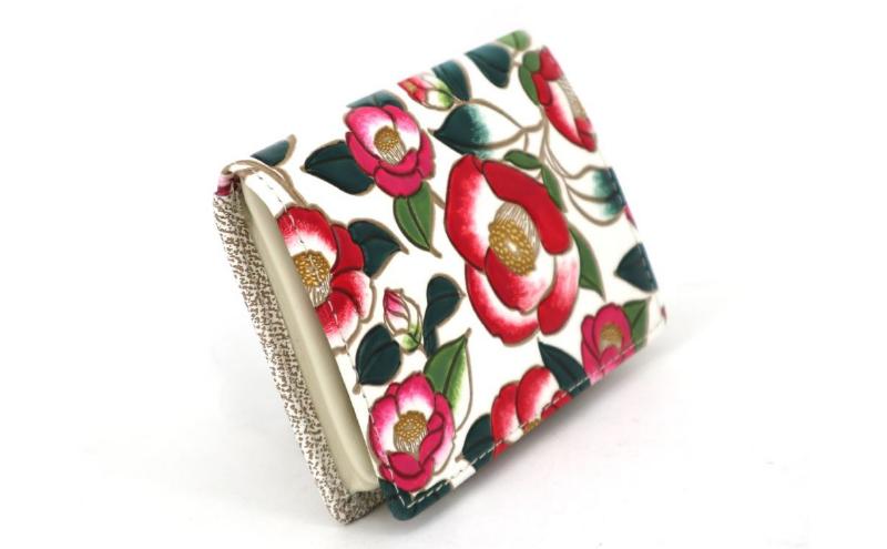 【ふるさと納税】【文庫屋大関】箱まち小銭入れ 椿【皮革工芸品】 革製品 工芸品 民芸品 牛革 財布 小銭入れ 小物入れ お祝い ギフト プレゼント 墨田区 東京都　お届け：発送可能時期より順次配送 サムネイル3