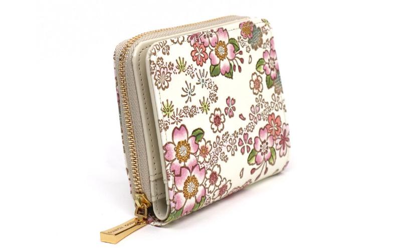 【ふるさと納税】【文庫屋大関】二つ折りファスナーミニ財布 かすみ桜【皮革工芸品】財布 二つ折り 小物 お札 カード 小銭 コンパクト 牛革 手作り 日本製 墨田区 東京都　お届け：発送可能時期より順次配送 サムネイル3