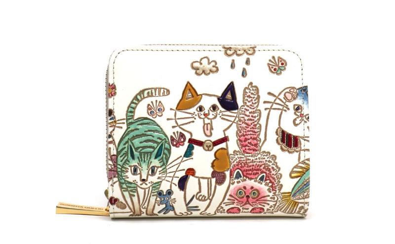 【ふるさと納税】【文庫屋大関】二つ折りファスナーミニ財布 ネコ集合【皮革工芸品】財布 二つ折り 小物 お札 カード 小銭 コンパクト 牛革 手作り 日本製 墨田区 東京都　お届け：発送可能時期より順次配送 サムネイル2