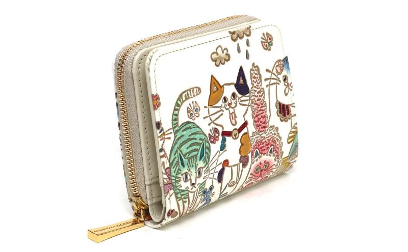 【ふるさと納税】【文庫屋大関】二つ折りファスナーミニ財布 ネコ集合【皮革工芸品】財布 二つ折り 小物 お札 カード 小銭 コンパクト 牛革 手作り 日本製 墨田区 東京都　お届け：発送可能時期より順次配送 サムネイル3