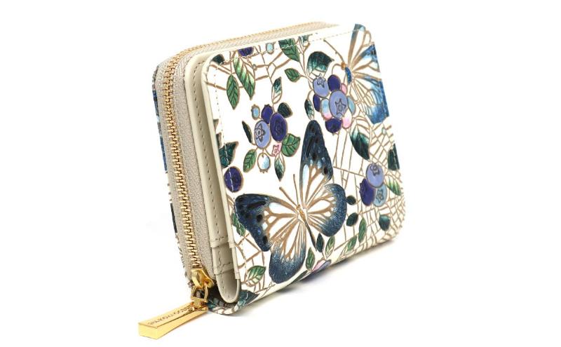 【ふるさと納税】【文庫屋大関】二つ折りファスナーミニ財布 ブルーベリーは願う＜ネイビー＞【皮革工芸品】財布 二つ折り 小物 お札 カード 小銭 コンパクト 牛革 手作り 日本製 墨田区 東京都　お届け：発送可能時期より順次配送 サムネイル3