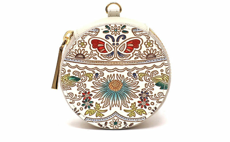 【ふるさと納税】【文庫屋大関】マカロンポーチ 茉莉花＜翡翠＞【皮革工芸品】 ポーチ ミニポーチ 小物入れ アクセサリー入れ イヤホン入れ 収納 保管ケース 手のひらサイズ 本革 革 皮革 工芸品 工芸 雑貨 ギフト プレゼント 日本製 東京 サムネイル2