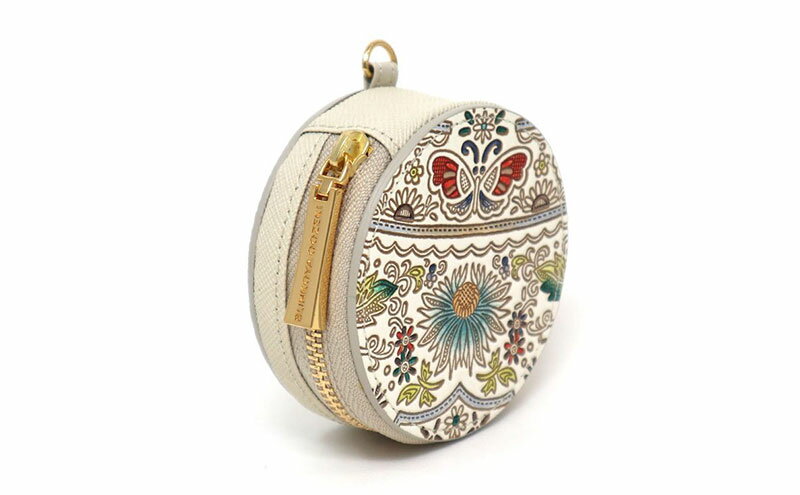 【ふるさと納税】【文庫屋大関】マカロンポーチ 茉莉花＜翡翠＞【皮革工芸品】 ポーチ ミニポーチ 小物入れ アクセサリー入れ イヤホン入れ 収納 保管ケース 手のひらサイズ 本革 革 皮革 工芸品 工芸 雑貨 ギフト プレゼント 日本製 東京 サムネイル3