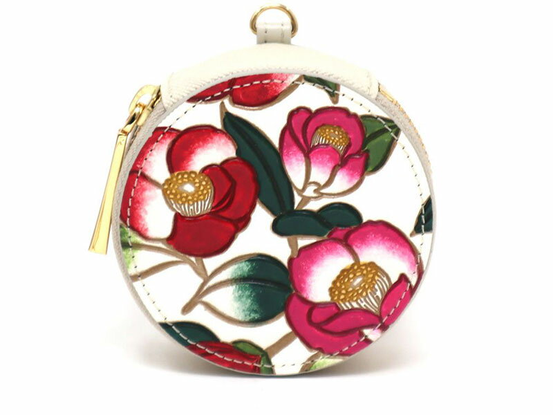 【文庫屋大関】マカロンポーチ 椿【皮革工芸品】 ポーチ ミニポーチ 小物入れ アクセサリー入れ イヤホン入れ 収納 保管ケース 手のひらサイズ 本革 革 皮革 工芸品 工芸 雑貨 ギフト プレゼント 日本製 東京