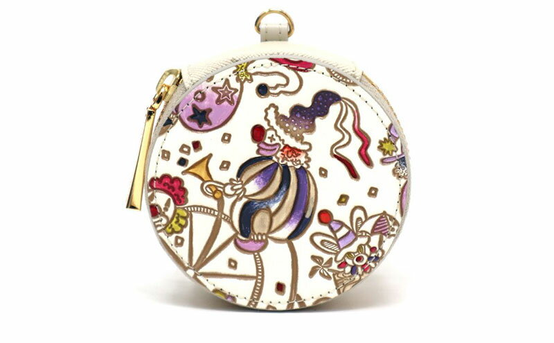 【ふるさと納税】【文庫屋大関】マカロンポーチ ピエロ＜ソワレ＞【皮革工芸品】 ポーチ ミニポーチ 小物入れ アクセサリー入れ イヤホン入れ 収納 保管ケース 手のひらサイズ 本革 革 皮革 工芸品 工芸 雑貨 ギフト プレゼント 日本製 東京 サムネイル2