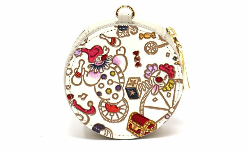 【ふるさと納税】【文庫屋大関】マカロンポーチ ピエロ＜ソワレ＞【皮革工芸品】 ポーチ ミニポーチ 小物入れ アクセサリー入れ イヤホン入れ 収納 保管ケース 手のひらサイズ 本革 革 皮革 工芸品 工芸 雑貨 ギフト プレゼント 日本製 東京 サムネイル3