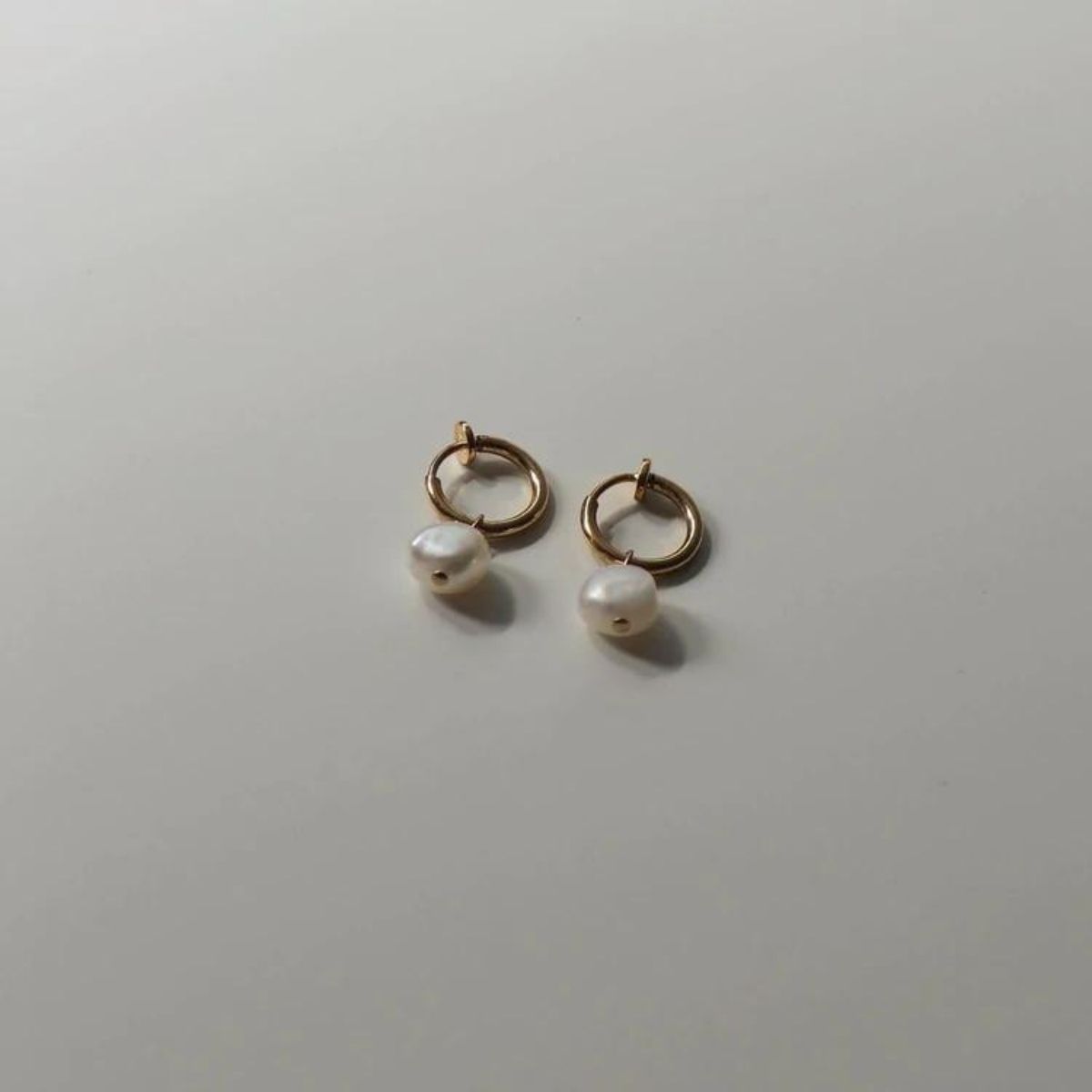 【ふるさと納税】[Cherieオリジナルイヤリング]pearl hoop earring サムネイル3
