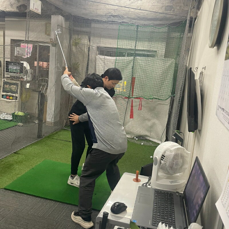 【ふるさと納税】[IGL（インドアゴルフレッスン）・スタジオ渋谷]最新設備を有するゴルフスクールの体験レッスン受講券 1回分 - 画像2