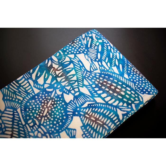 【ふるさと納税】職人が丹精込めて染めあげた世界で一つだけの「手差し型染め　半幅帯」（魚） | 帯 おび 和装 着物 一点物 伝統 送料無料 東京 八王子 サムネイル2