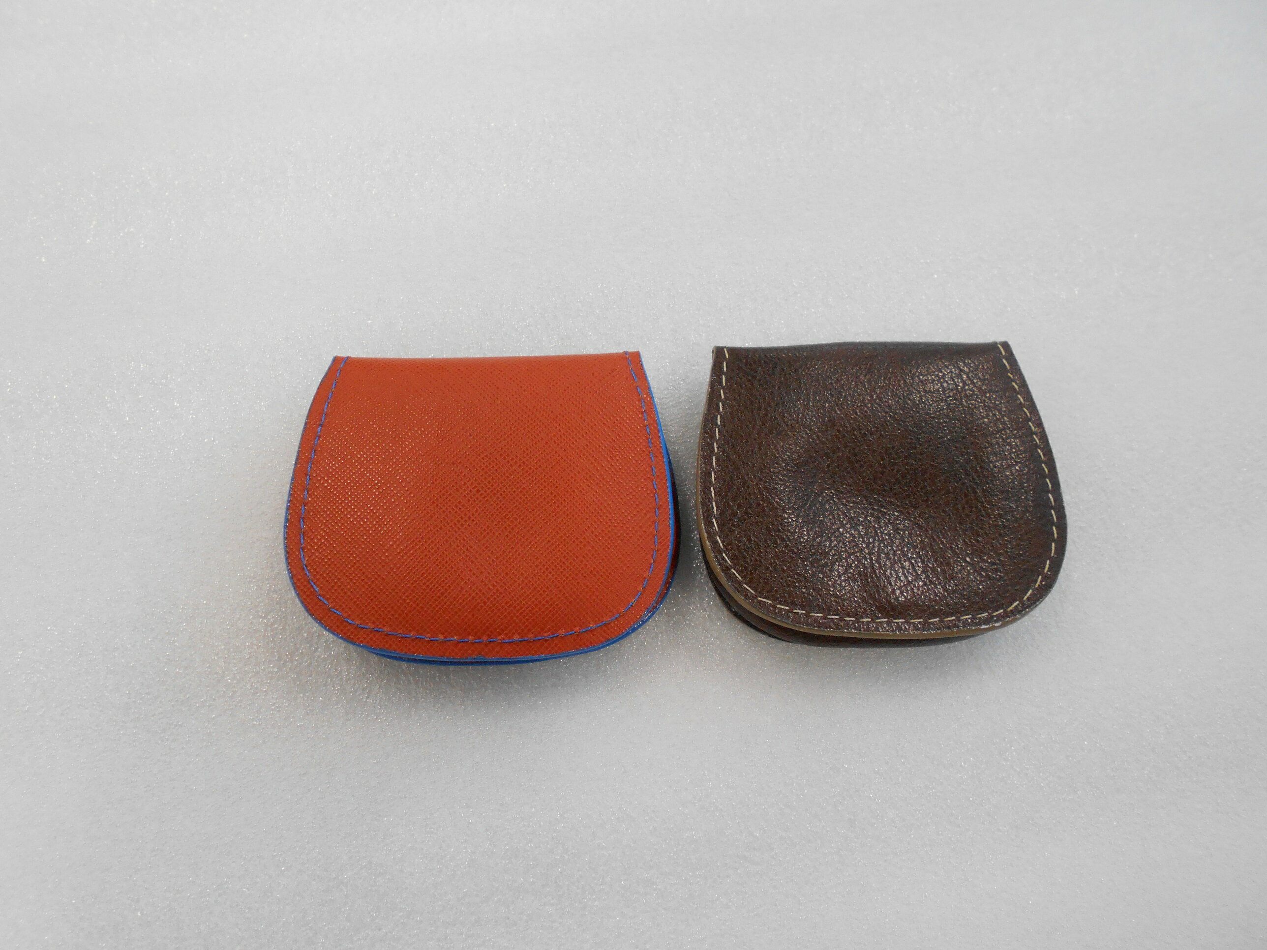 【ふるさと納税】【府中刑務所作業製品】馬蹄型小銭入　2個セット　【 財布 小銭入れ コインケース ペア 2個セット 小物入れ 牛革 馬蹄型 お楽しみ 】 サムネイル3