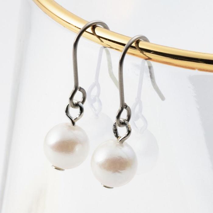 【ふるさと納税】あこや本真珠チタンピアス（濱ノ雫）両耳用 1個（1ペア） | アクセ ファッション 人気 おすすめ 送料無料 サムネイル2