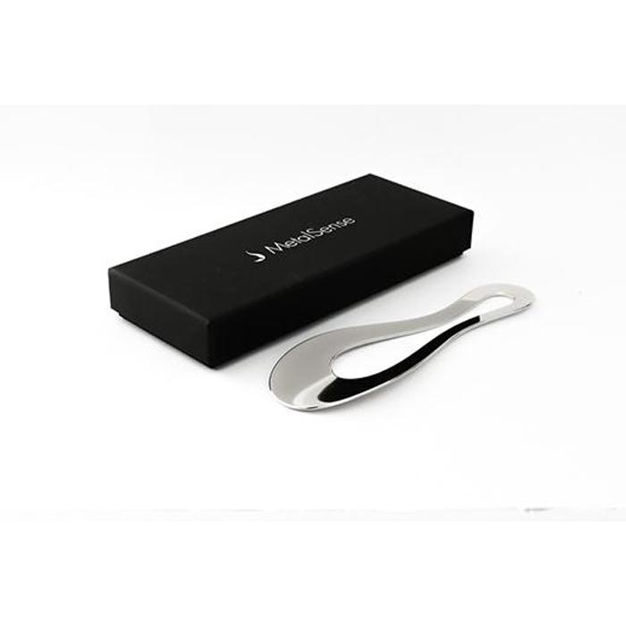 板金加工会社が製作する靴べら「メタルセンス　葉っぱA」