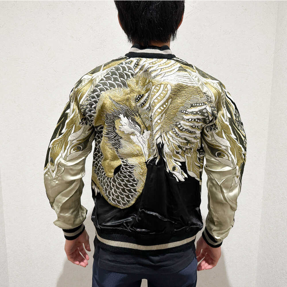 【ふるさと納税】【選べるサイズ】北斎鳳凰スカジャン サイズはS・M・L・XL・XXL 服 ジャケット じゃけっと スカジャン すかじゃん おしゃれ かっこいい ヴィンテージ 刺繍 神奈川県 横須賀市 神奈川 横須賀【有限会社エムシーハウス】[AKAP001] サムネイル2