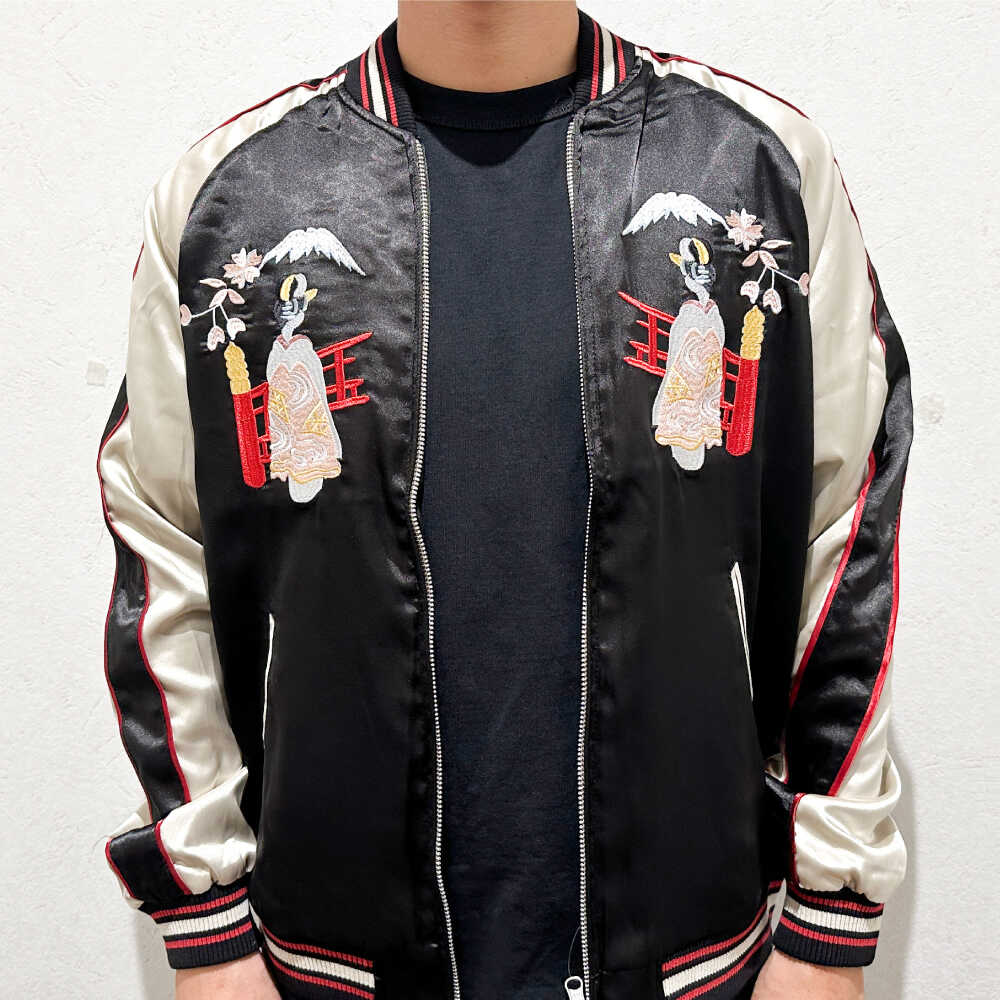 【ふるさと納税】【選べるサイズ】日本地図と舞妓柄刺繍リバーシブルスカジャン 服 ジャケット じゃけっと スカジャン すかじゃん リバーシブル おしゃれ かっこいい 桜 和柄 ヴィンテージ 刺繍 最高峰 神奈川県 横須賀市 神奈川 横須賀【有限会社 エムシーハウス】[AKAP005] サムネイル2