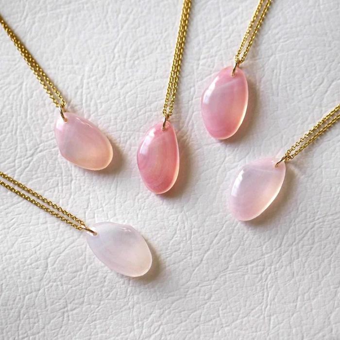 【ふるさと納税】桜貝 さくらひとえ ネックレス | ふるさと 納税 楽天ふるさと 神奈川県 神奈川 鎌倉市 鎌倉 支援品 支援 返礼品 返礼 お礼の品 ネックレス アクセサリー アクセ 貝 レディース おしゃれ オシャレ 由比ヶ浜 桜貝 可愛い かわいい きれい キレイ ペンダント サムネイル2