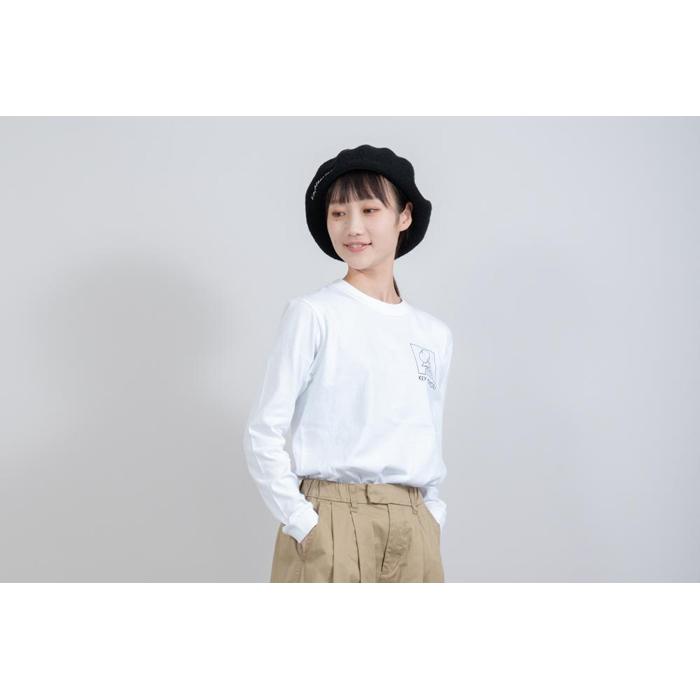 【ふるさと納税】《3》ウィンドーイラストロングTシャツ　WHITE 【KEYMEMORY　鎌倉】 | ふるさと 納税 楽天ふるさと 神奈川 ファッション ブランド 鎌倉 服 洋服 レディース メンズ 女性 男性 ナチュラル シンプル 可愛い かわいい おしゃれ 有名 人気 おすすめ サムネイル3