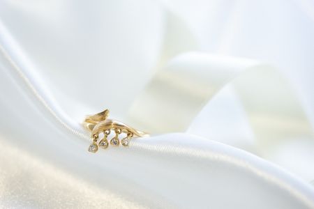 【ふるさと納税】 スズラン K10 ダイヤモンド ピンキーリング レディース ジュエリー アクセサリー 1号〜7号 ジュエリー 指輪 ゆびわ リング りんぐ ring レディース シンプル 一点もの おしゃれ かわいい プレゼント ギフト 株式会社菜畑 神奈川 湘南 藤沢 サムネイル3