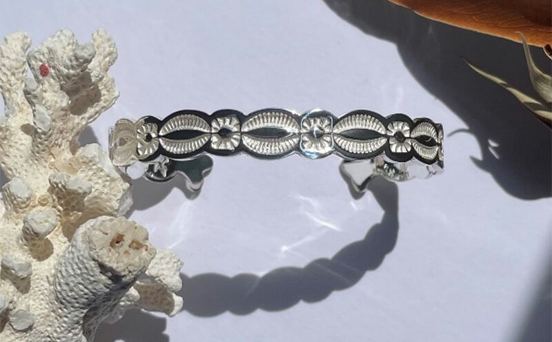 【ふるさと納税】 Flower & Leaf Bangle レディース Sサイズ バングル ブレスレッド おしゃれ デザイン アクセサリー レディース 藤沢市 神奈川県 サムネイル3