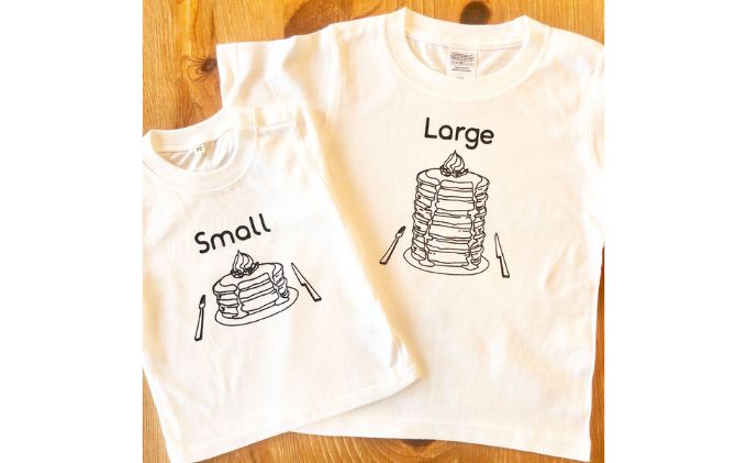 【ふるさと納税】2人兄弟姉妹でおそろい/パンケーキ Small×Large プリント/ Tシャツ2枚組ギフトセット【出産祝い・誕生日・ギフト・プレゼント】 サムネイル3