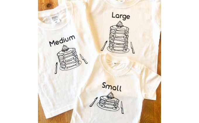 【ふるさと納税】3人兄弟姉妹でおそろい/パンケーキ Small×Medium×Large プリント/ Tシャツ3枚組ギフトセット【出産祝い・誕生日・ギフト・プレゼント】 サムネイル3