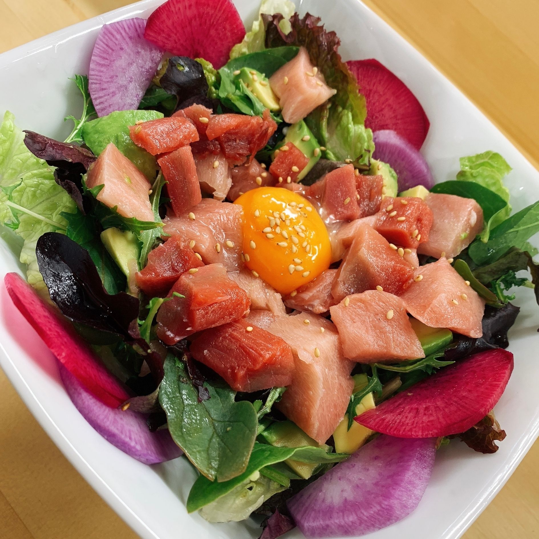 【ふるさと納税】 みさきまぐろのアヒポキ丼 ペアお食事券【ドリンク付き】 - 画像2