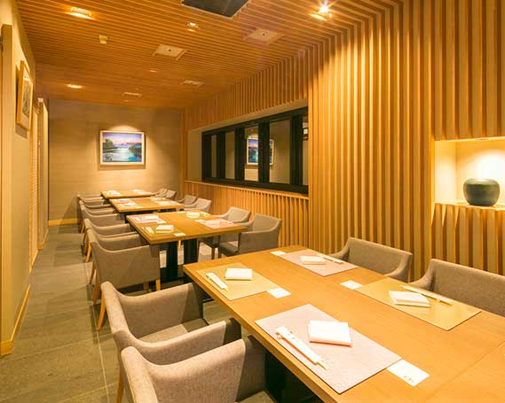 【ふるさと納税】レンブラントホテル厚木　ご宿泊ペア招待状 ／ 宿泊券 チケット 1泊2食 2名 レストラン 送料無料 神奈川県 サムネイル2