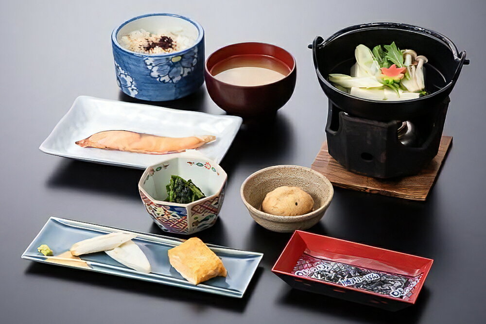 【ふるさと納税】古宮旅館 猪鍋と豆腐会席 ドリンク付 4名宿泊券【1-U】｜宿泊券 ギフト 贈りもの 父の日 母の日 記念日 祝日 敬老の日 贅沢 [0339] サムネイル2
