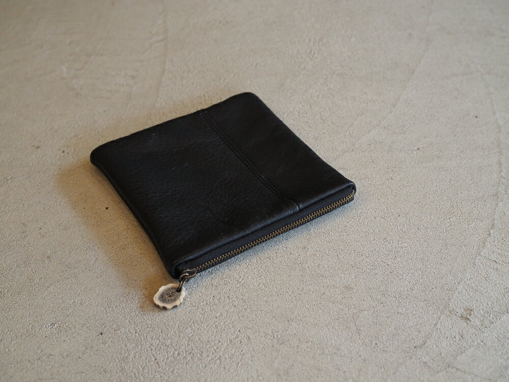 【ふるさと納税】鹿革ポーチ (シカク・大) [kaku. 角]｜革製品 革 ポーチ レザー 小物入れ 大きめ ファッション 収納 [0521] サムネイル3