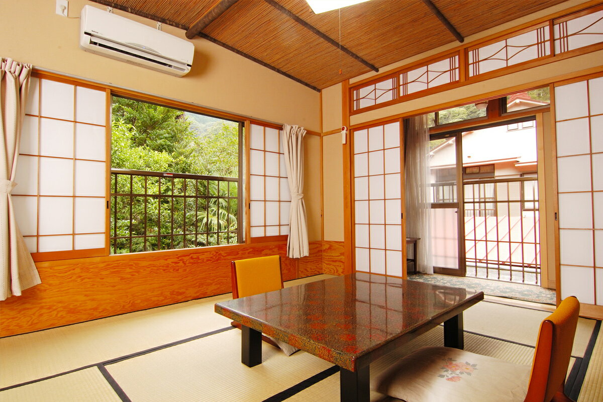 【ふるさと納税】山荘なぎさ 貸切 プラン 30名様 宿泊券「 大山豆腐料理 を満喫！」｜豆腐 宿泊券 郷土料理 山海料理 ギフト 贈りもの 父の日 母の日 記念日 贅沢 大山豆腐 日本遺産 ケーブルカー 大山詣り 阿夫利神社 伊勢原 神奈川 [0356] サムネイル3