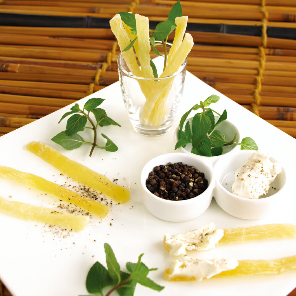 【ふるさと納税】パイナップルの「芯」から生まれたドライフルーツ 計720g (180g×4袋)｜果物サプリメント 消化酵素 甘さ控えめ 食べやすい 防災食品 非常食 備蓄食 保存食 [0623] サムネイル2