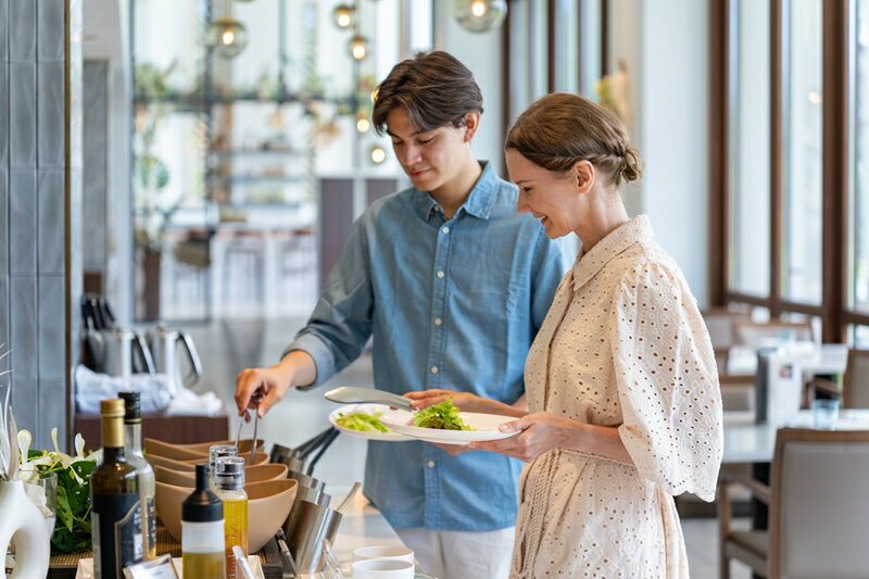 【ふるさと納税】大磯プリンスホテル　S.DINING「季節のセミブッフェ」ペアランチ券【 ホテル・宿泊施設 食事券 旅行 神奈川県 大磯町 ダイニングギフト券 ホテル特典券 食事券プレゼント スパ棟 ランチ券 ペア招待券 ホテル内サービス 】 - 画像3