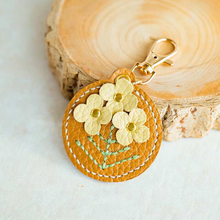 【ふるさと納税】No.065 菜の花キーホルダー（1個） ／ 手縫い 可愛らしさ モチーフ 可愛らしさ 茎 葉っぱ 送料無料 神奈川県 特産品 サムネイル2