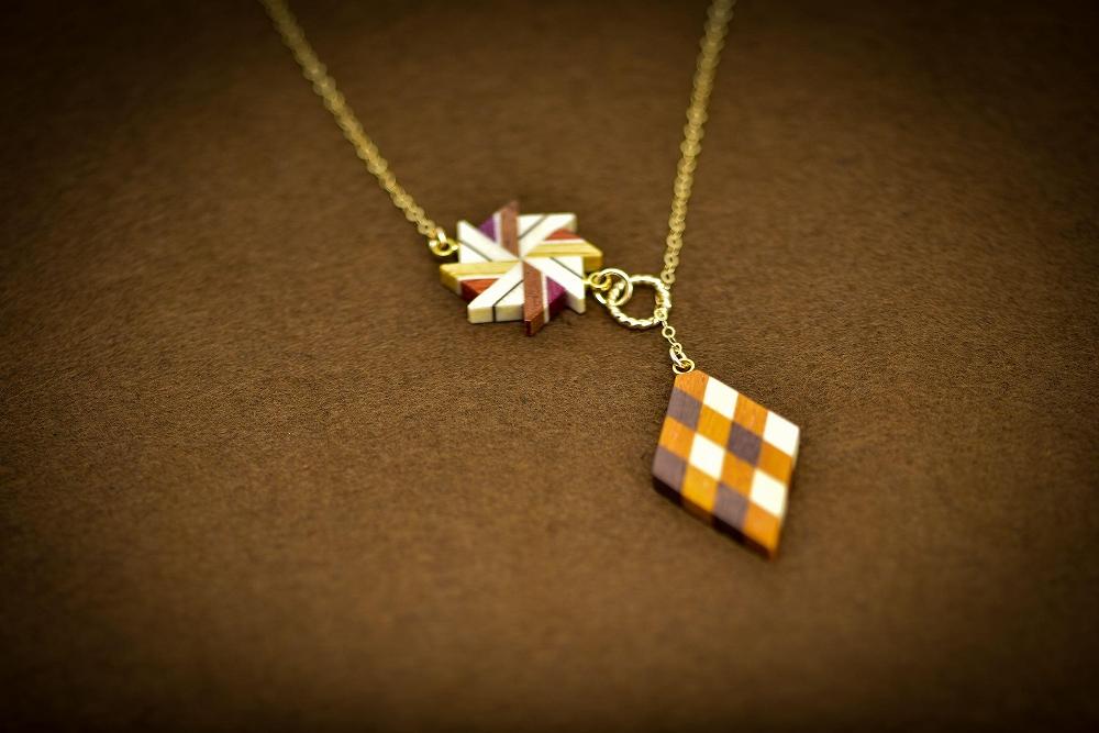 【ふるさと納税】箱根寄木細工　ラリエット・チェーン・ネックレス　風車＆市松菱形 | 神奈川県 箱根町 神奈川 箱根 楽天ふるさと 納税 支援品 返礼品 支援 寄木細工 伝統工芸 伝統工芸品 工芸品 お土産 土産 おみやげ 特産品 ご当地 アクセサリー おしゃれ アクセ サムネイル2