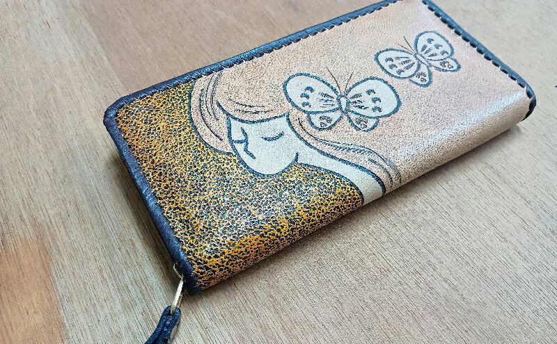 【ふるさと納税】☆世界にひとつだけ☆ L型小銭入れ付きファスナー財布☆女性と蝶☆ イエロー 山羊革 財布 お財布 長財布 サムネイル3