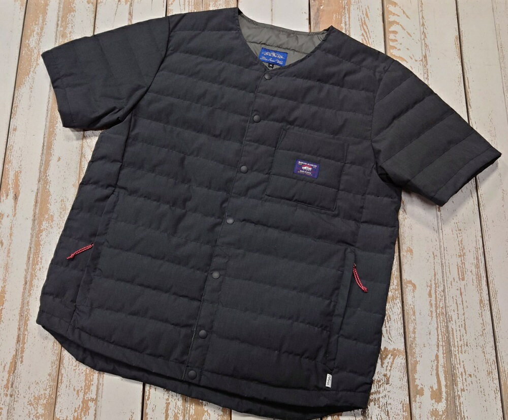 【ふるさと納税】数量限定 Blue Snow White マルニ オリジナル 難燃ダウン Tシャツ ブラック 無地 M L XL XXL XXXL メンズ レディース ユニセックス アウトドア ダウン アウター 軽量 雪国 難燃 薪ストーブ キャンプ シーズンレス 秋 冬 雪 防寒 日本製 新潟県 妙高市 サムネイル2