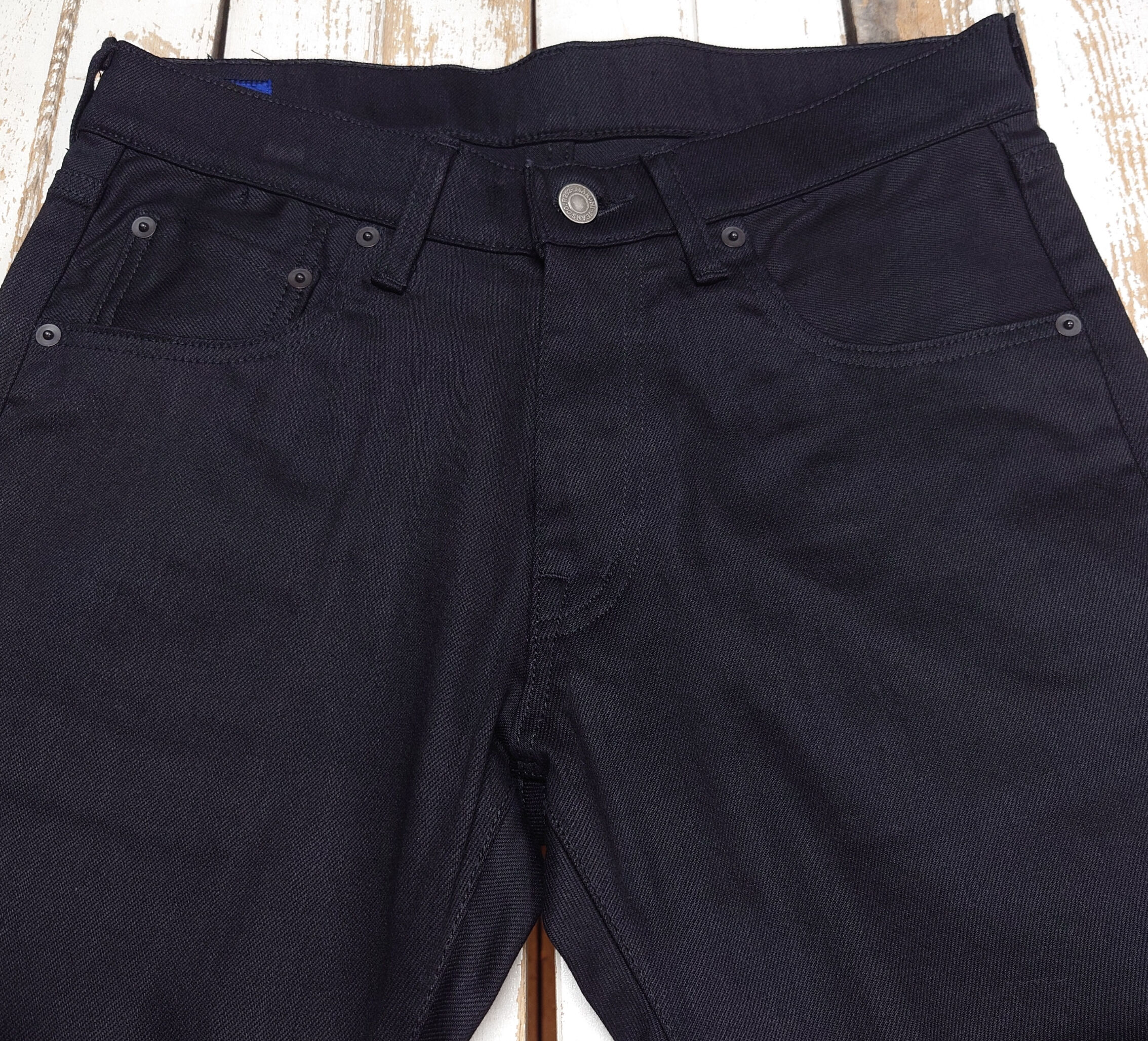 【ふるさと納税】数量限定 BLUE SNOW WHITE BSW-1496BKR ストレッチ ブラックジーンズ タイトストレート パンツ デニム 伸縮 メンズ レディース ユニセックス カジュアル 上質 穿きやすい シーズンレス 日本製 新潟県 妙高市 サムネイル2