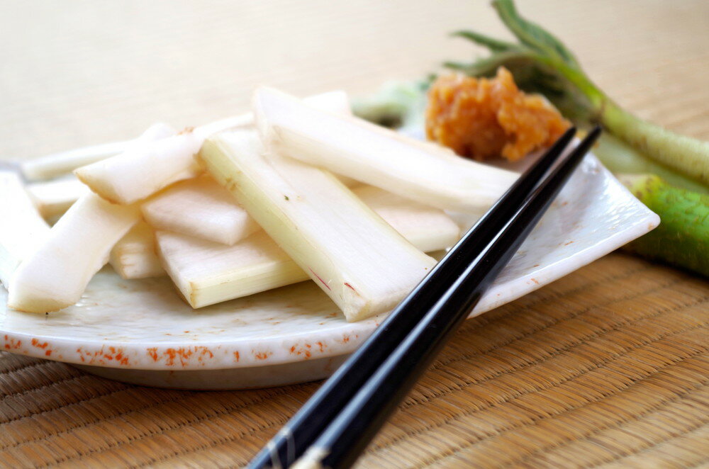 【ふるさと納税】天然 山ウド 350g 【4月中旬より発送】 山菜 天ぷら 酢味噌 あえ きんぴら 春の味覚 産地直送 国産 送料無料 新潟県 妙高市 - 画像2