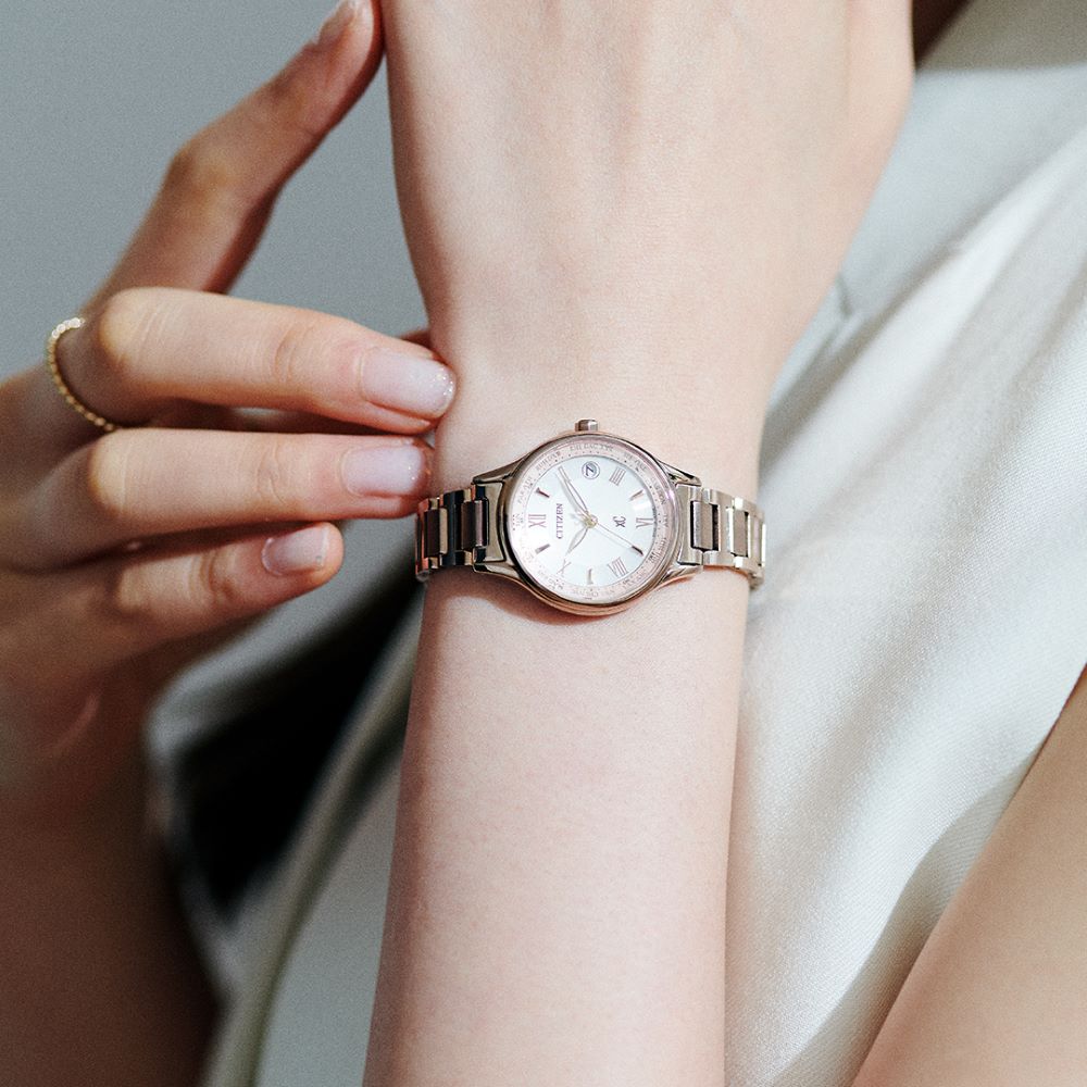 【ふるさと納税】【CITIZEN】 クロスシー EC1164-53W シチズン 腕時計 レディース ピンクゴールド サクラピンク 光発電 エコ・ドライブ 防水 耐ニッケルアレルギー スーパーチタニウム 球面サファイアガラス メーカー保証 新潟県 妙高市 サムネイル3