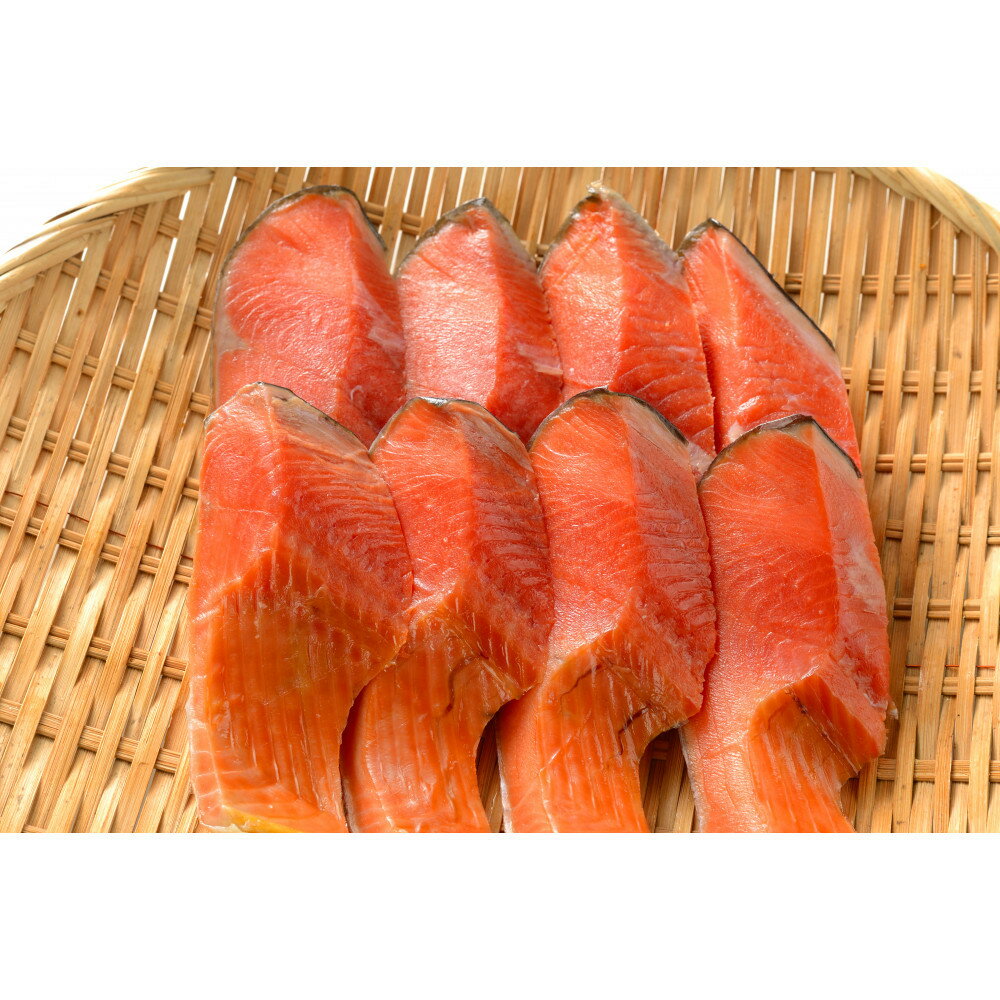 【ふるさと納税】【レビューキャンペーン実施中！】佐渡産ふっくら銀鮭（8切） | 魚 お魚 さかな 食品 人気 おすすめ 送料無料 サムネイル3