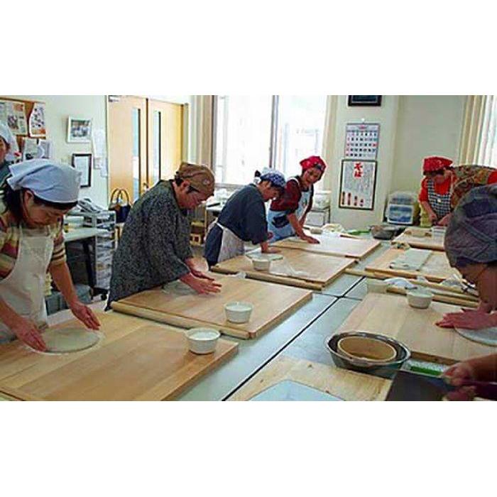 【ふるさと納税】八尾ゆうゆう館そば打ち体験付き宿泊（休前日限定） | 富山県 富山市 富山 北陸 ふるさと 納税 楽天 楽天ふるさと 返礼 返礼品 支援 支援品 体験型 体験型返礼品 宿泊 ご宿泊 そば打ち 体験 お礼の品 手打ちそば そば 蕎麦 お蕎麦 宿泊券 宿 温泉 旅館 - 画像2