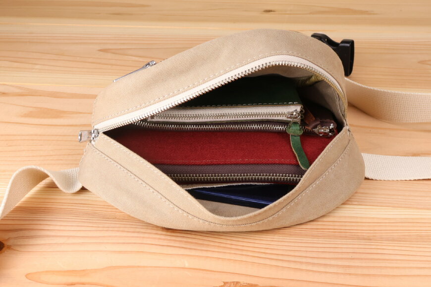 【ふるさと納税】 ボディバッグ エッグ [アトリエSASSA 富山県 朝日町 34310572] ボディバッグ 鞄 かばん カバン 帆布 革 おしゃれ 手作り シンプル レザー サムネイル2