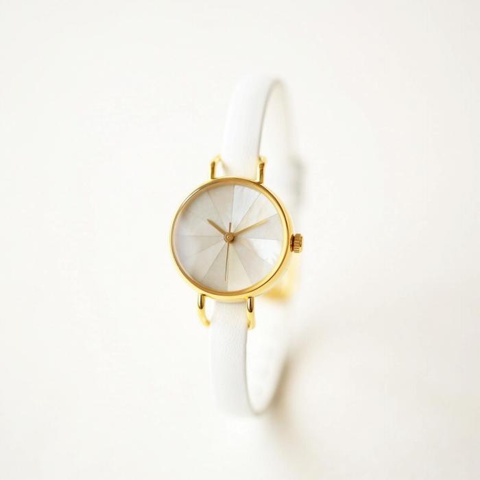 はなもっこ 白蝶貝　レディース | 雑貨 日用品 時計 レディース腕時計 腕時計 レディース おしゃれ プレゼント ギフト 高級 ベルト 交換 軽量 化粧品 時計アクセサリー 防水 人おすすめ 送料無料