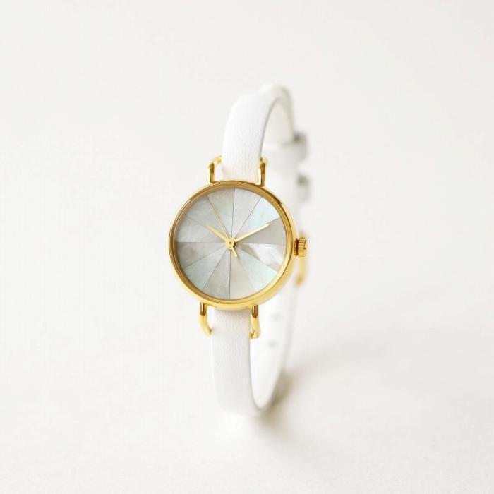 【ふるさと納税】はなもっこ 白蝶貝　レディース | 雑貨 日用品 時計 レディース腕時計 腕時計 レディース おしゃれ プレゼント ギフト 高級 ベルト 交換 軽量 化粧品 時計アクセサリー 防水 人おすすめ 送料無料 サムネイル2