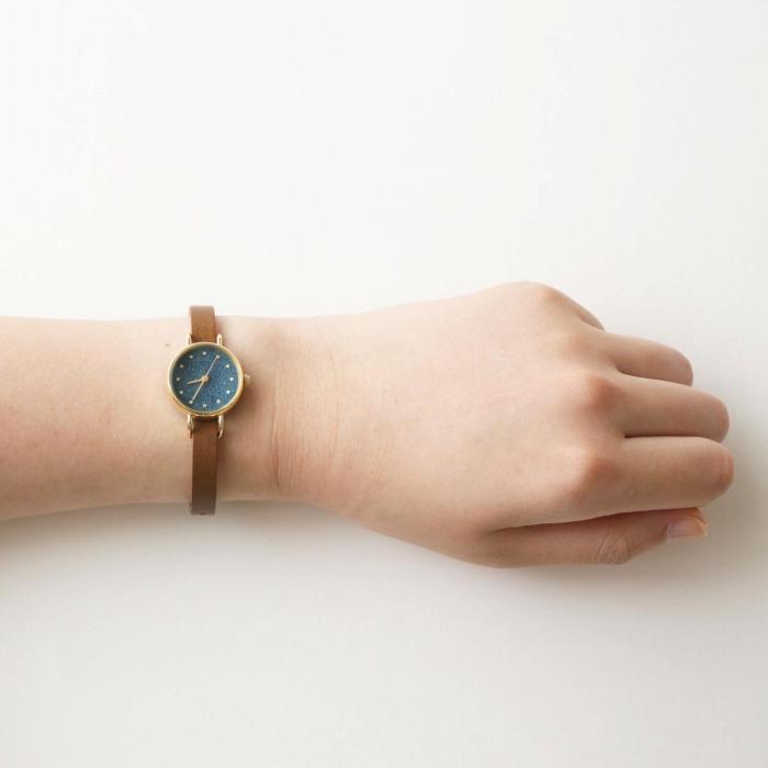 【ふるさと納税】はなもっこ　こないろ 群緑 レディース | 雑貨 日用品 時計 レディース腕時計 腕時計 レディース おしゃれ プレゼント ギフト 高級 ベルト 交換 軽量 化粧品 時計アクセサリー 防水 人おすすめ 送料無料 サムネイル3