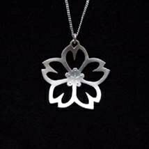 【加賀象嵌】さくらペンダント・大 | 石川県 金沢市 金沢 土産 ご当地 ふるさと 納税 支援 伝統 工芸 象嵌 工芸品 伝統工芸 伝統工芸品 特産品 名産品 ペンダント 金沢工芸品 伝統的工芸品 おすすめ ご当地おみやげ 石川県金沢市 お取り寄せ お土産 取り寄せ