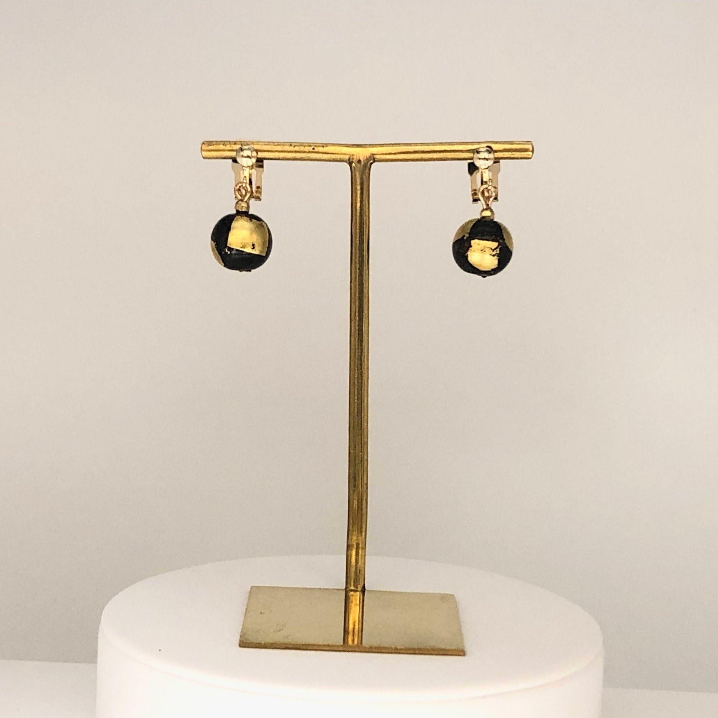 【ふるさと納税】輪島うるし塗 HAKU イヤリング (選べる 黒金箔 白金箔）アクセサリー フォーマル レディース 金箔 輪島 漆塗り 漆 天然漆 金沢箔 石川県 輪島市 サムネイル3