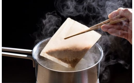 【ふるさと納税】焼き飛魚 入り だしパック （ 6袋 セット ） | 国内産 原料 あご 出汁 粉末だし 魚 調味料 味噌汁 素麺 離乳食 介護食 お取り寄せ グルメ 産地直送 送料無料 能登 石川県 輪島市 サムネイル2